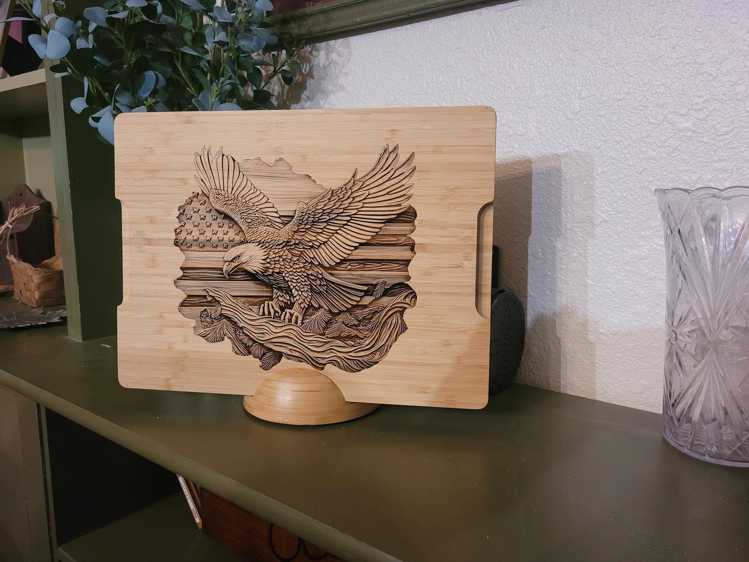 Personalized American Eagle Cutting Board: 3D Illusion Patriotic Decor