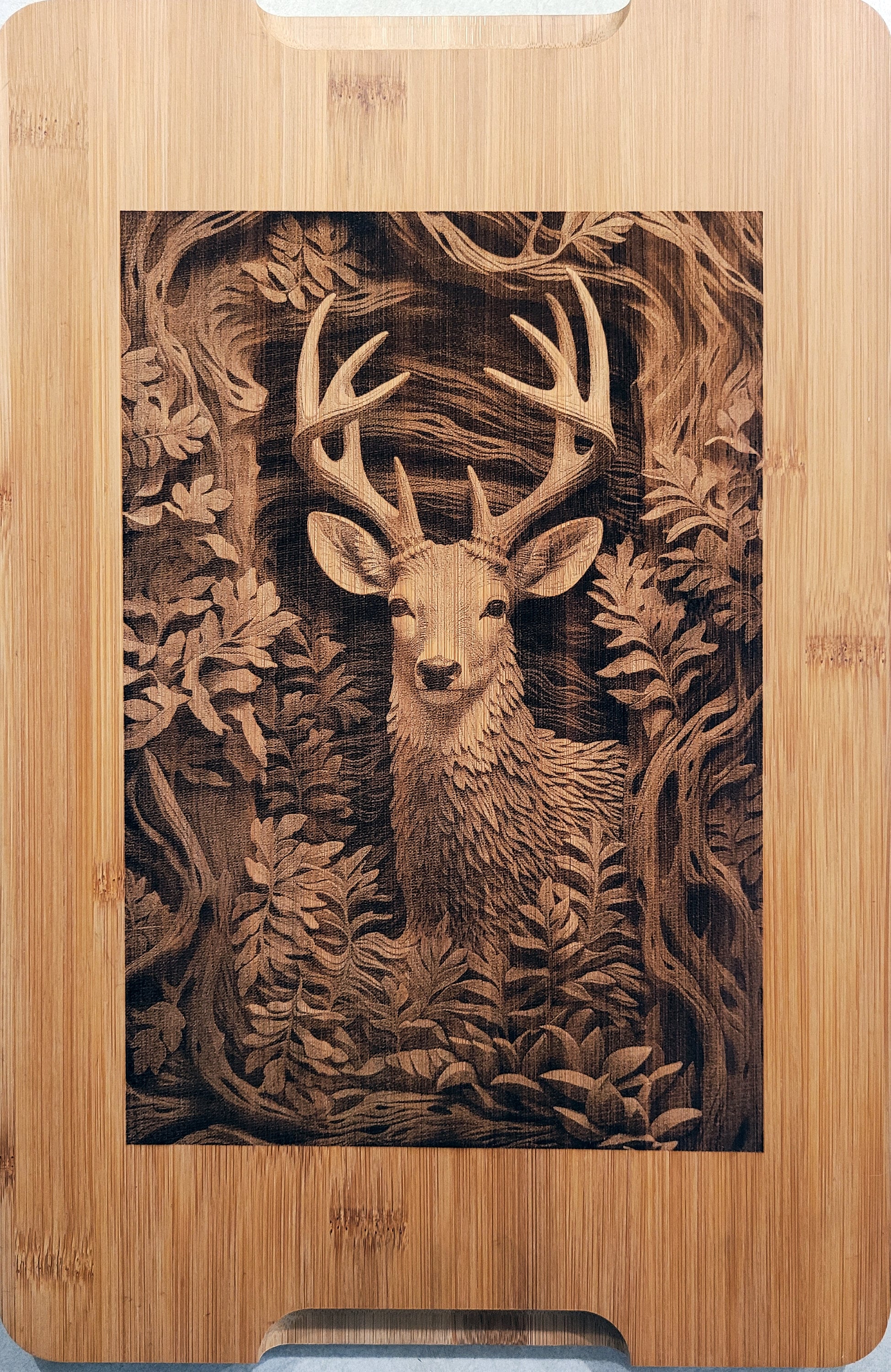 Personalized Wildlife Scene Bamboo Cutting Board: 3D Engraved Hunter Gift