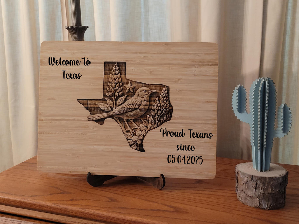 Personalized Texas State Bird Cutting Board: Engraved Charcuterie Board Gift