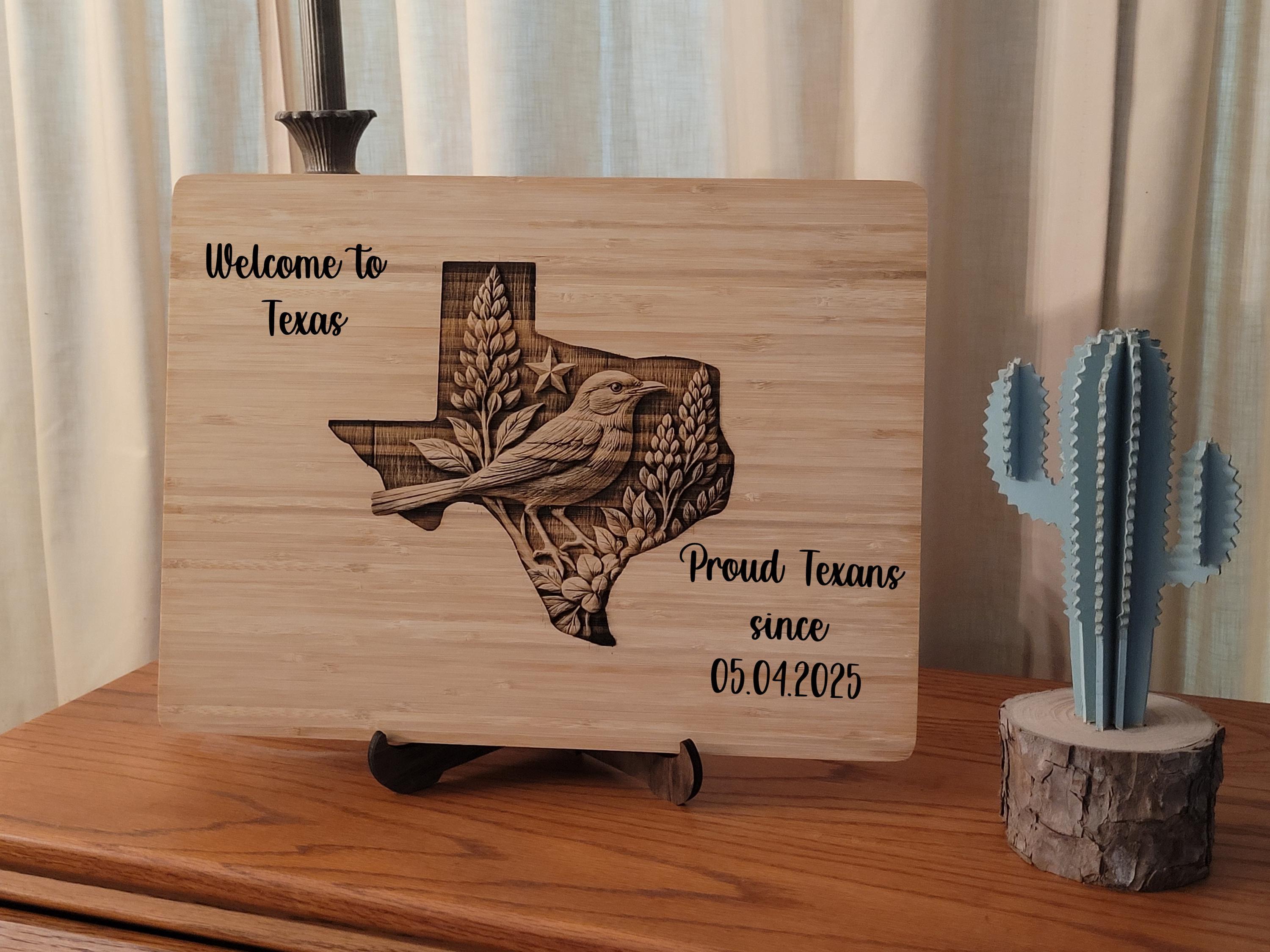 Personalized Texas State Bird Cutting Board: Engraved Charcuterie Board Gift