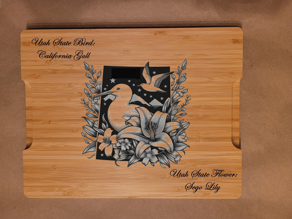 Engraved Bamboo Cutting Board: Tennessee State Bird & Flower