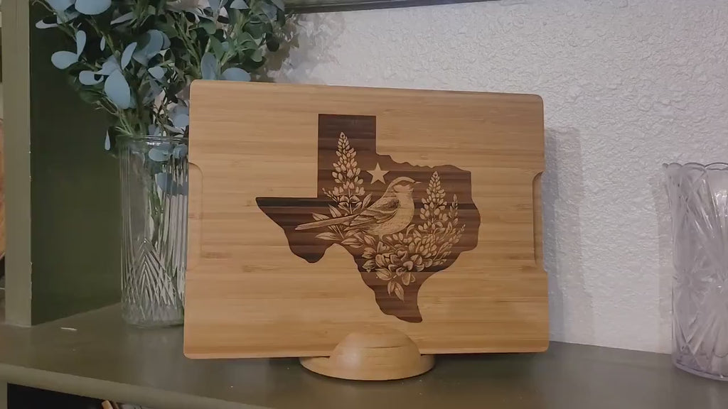 Connecticut State Bird and Flower Bamboo Cutting Board: Engraved Gift