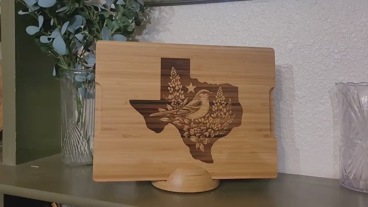 Connecticut State Bird and Flower Bamboo Cutting Board: Engraved Gift